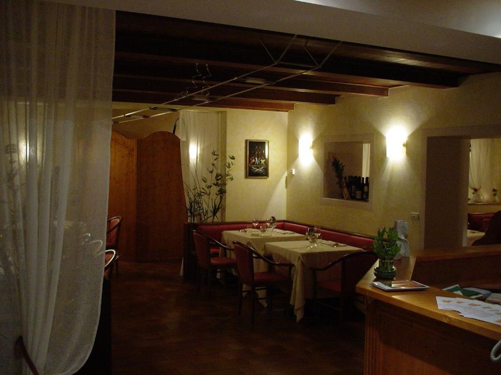 Albergo Ristorante Flora Vittorio Veneto Exteriér fotografie